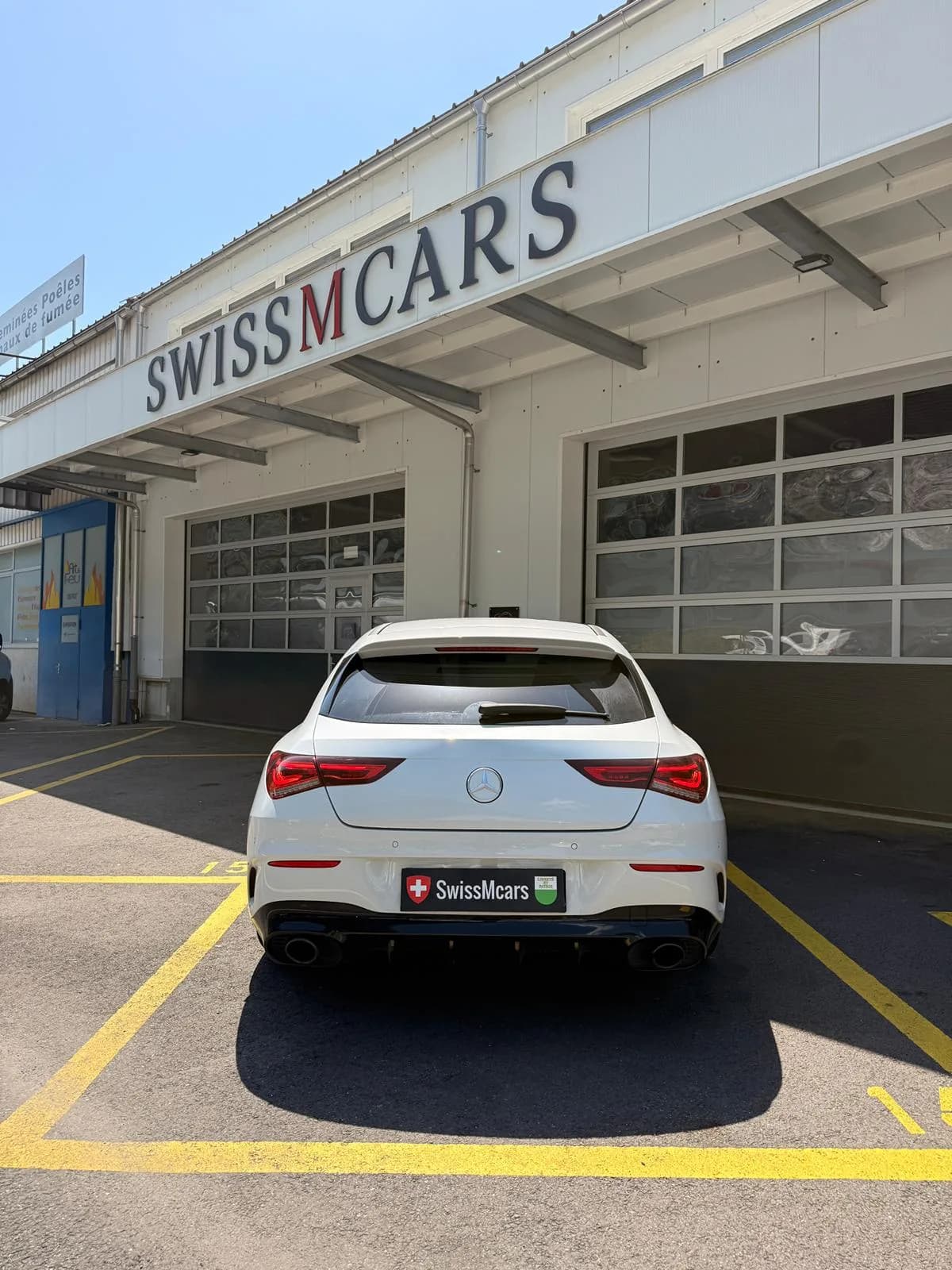 Mercedes-Benz CLA 35 AMG - Miniature 6
