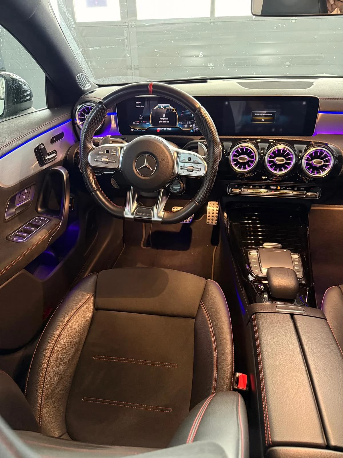 Mercedes-Benz CLA 35 AMG - Miniature 18
