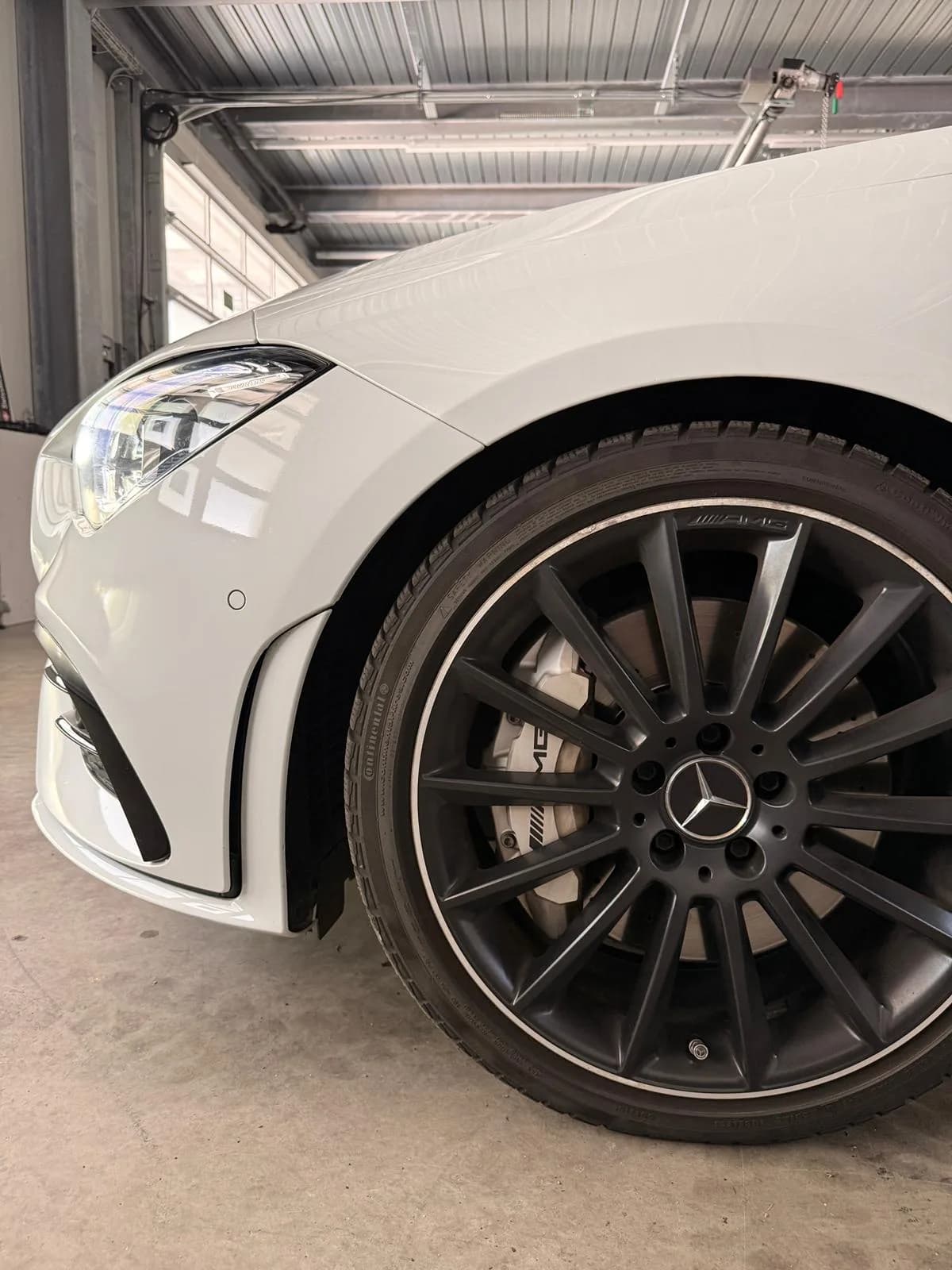 Mercedes-Benz CLA 35 AMG - Miniature 19