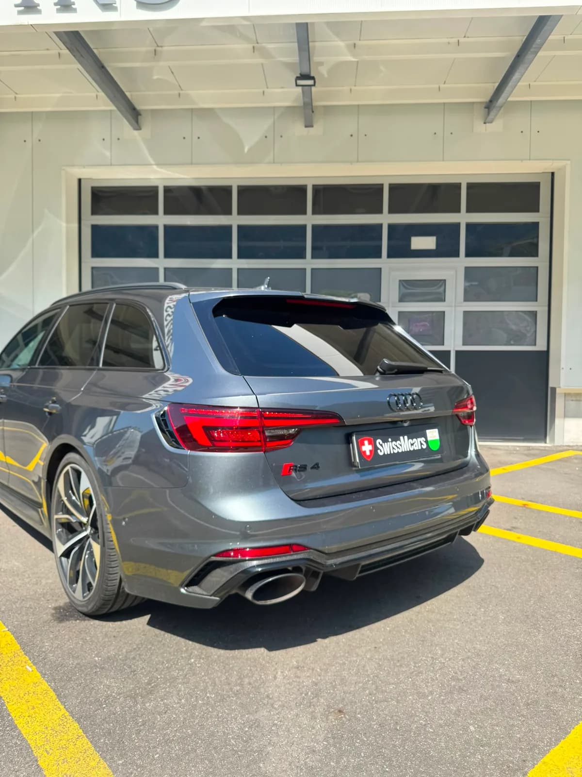 Audi RS4 B9 - Miniature 6