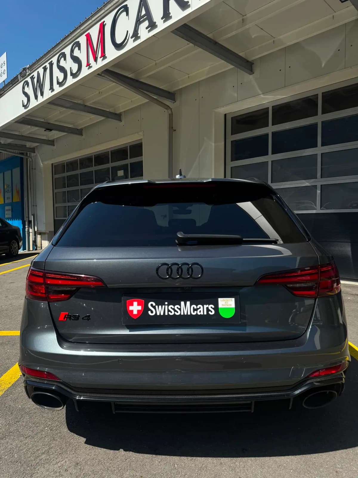 Audi RS4 B9 - Miniature 8
