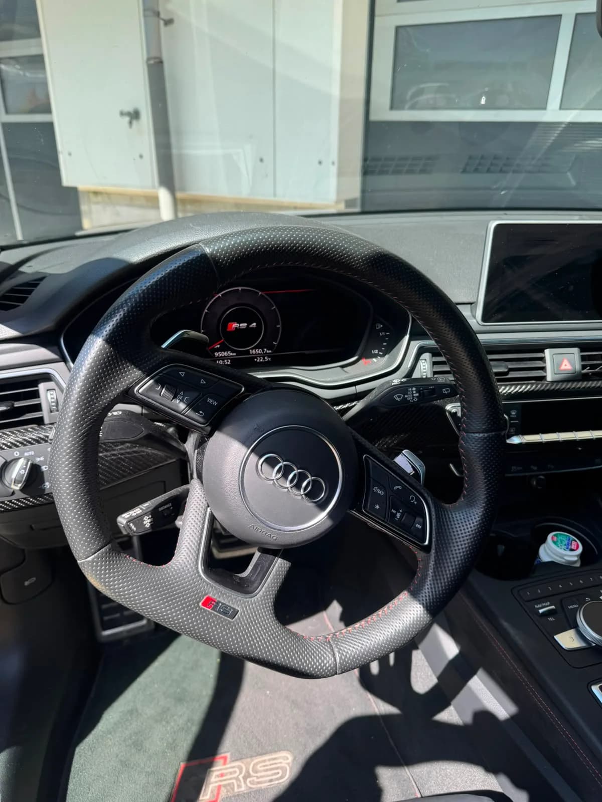 Audi RS4 B9 - Miniature 14