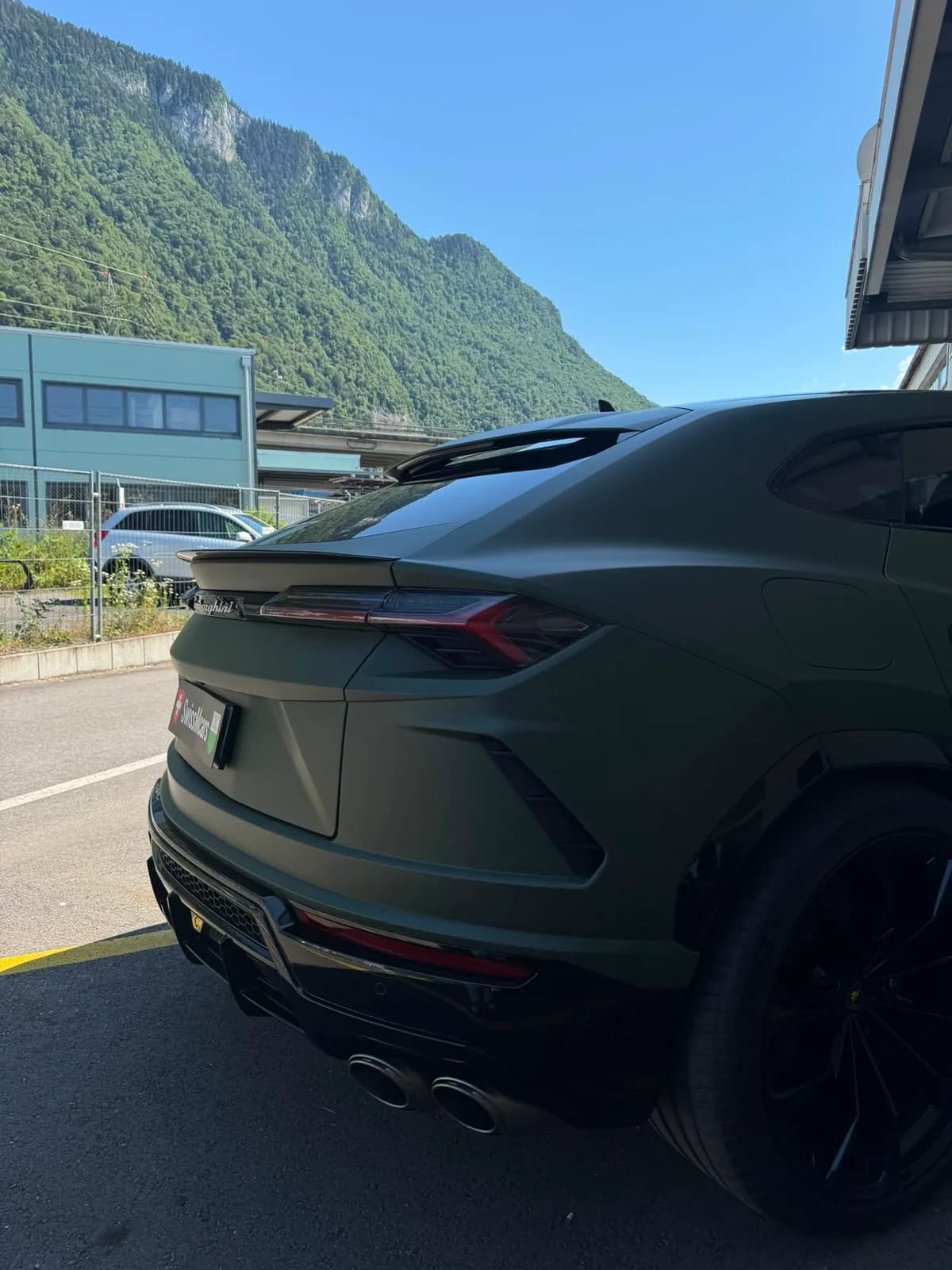 Lamborghini Urus - Miniature 6