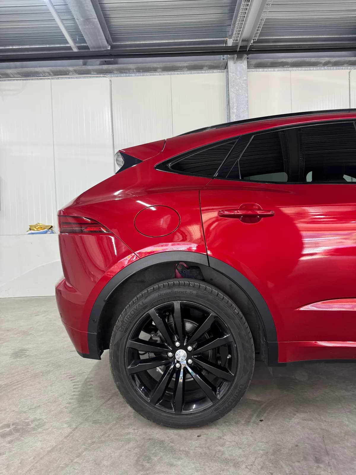 Jaguar E-Pace P300 AWD - Miniature 7