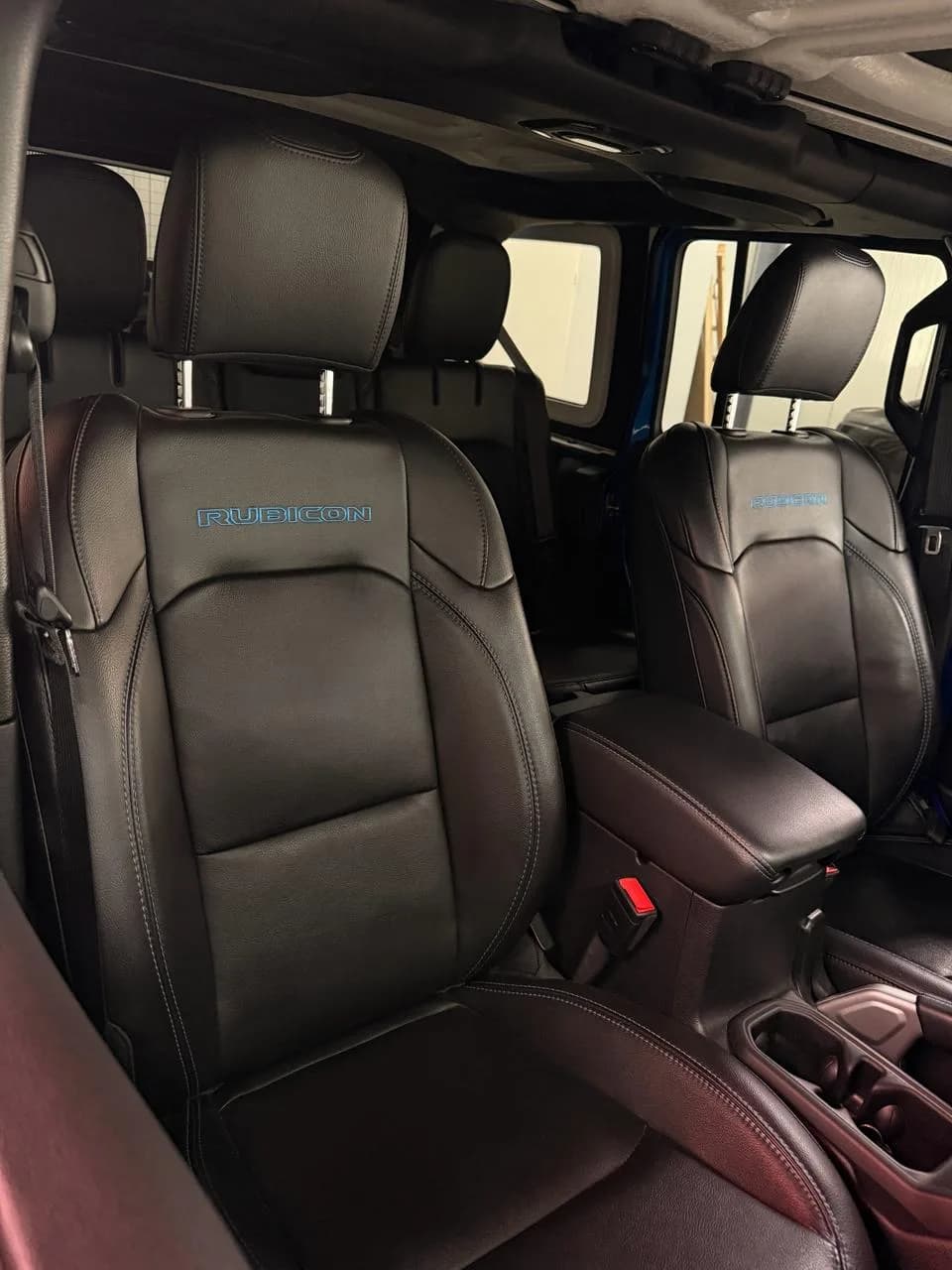 Jeep WRANGLER RUBICON - Miniature 13