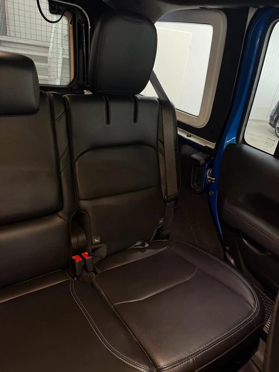Jeep WRANGLER RUBICON - Miniature 18