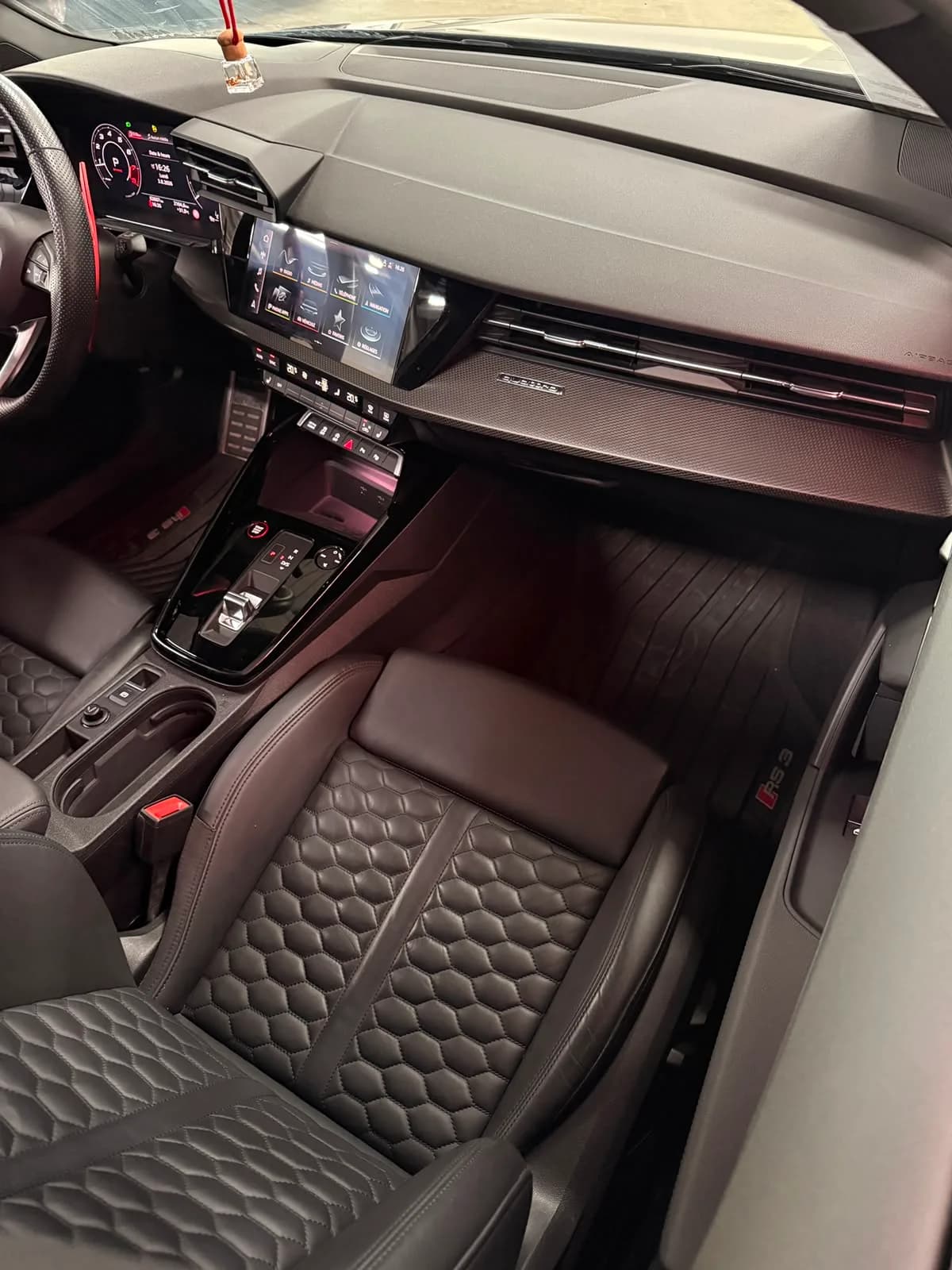 Audi RS3 Sportback - Miniature 11