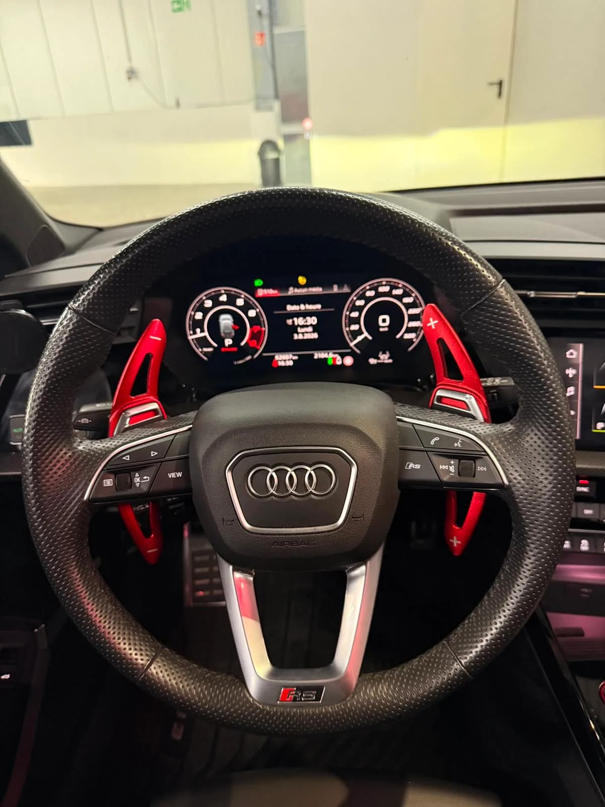 Audi RS3 Sportback - Miniature 19