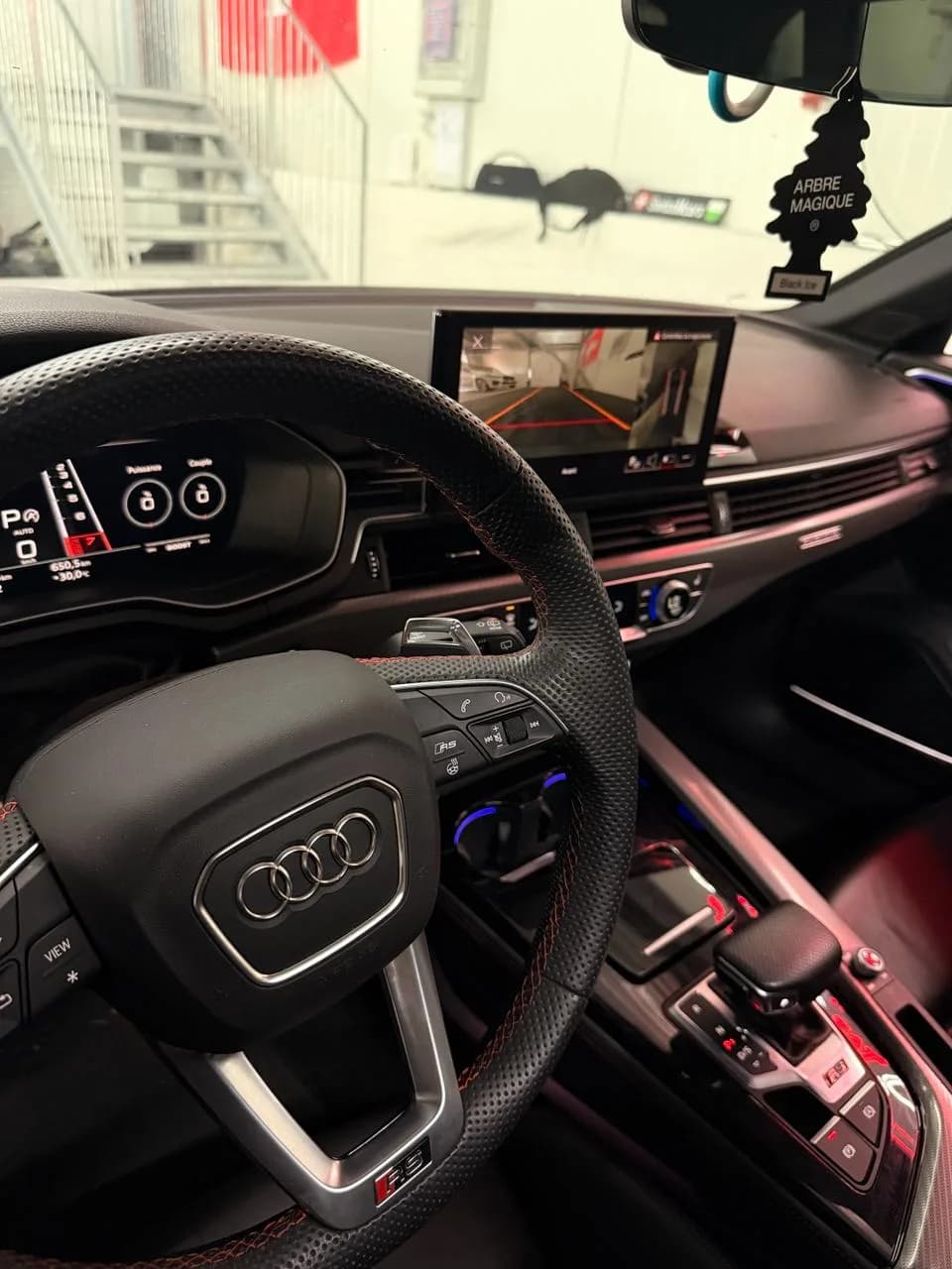 Audi RS4 - Miniature 7