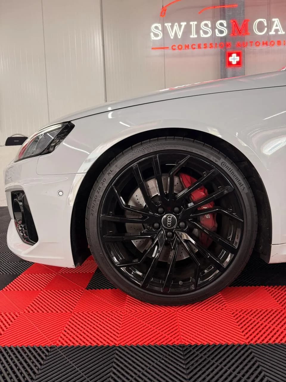Audi RS4 - Miniature 14