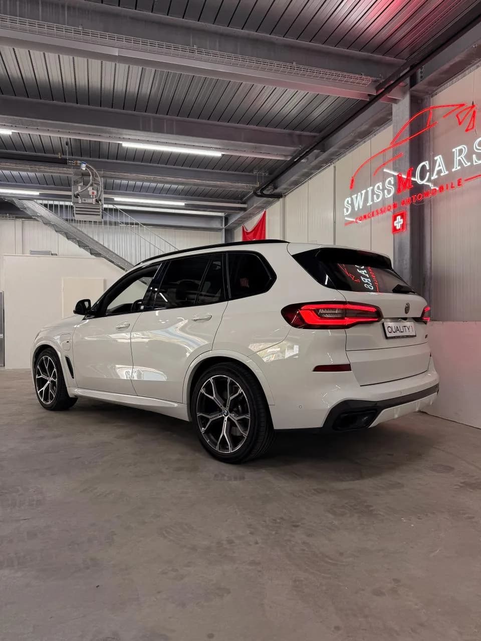 BMW X5 45e Msport Edition St.Moritz 0/50 - Thumbnail 4