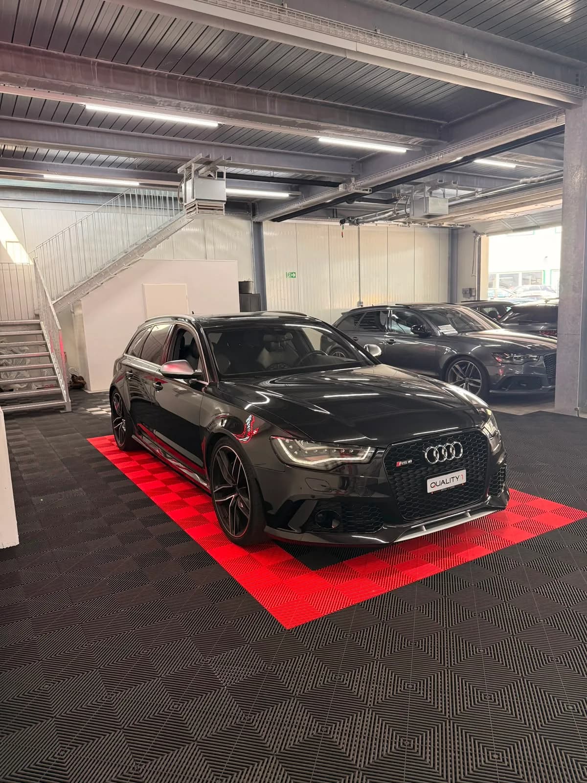 Audi RS6 - Thumbnail 2