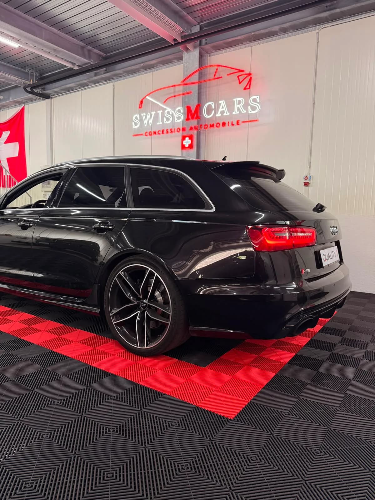 Audi RS6 - Thumbnail 3