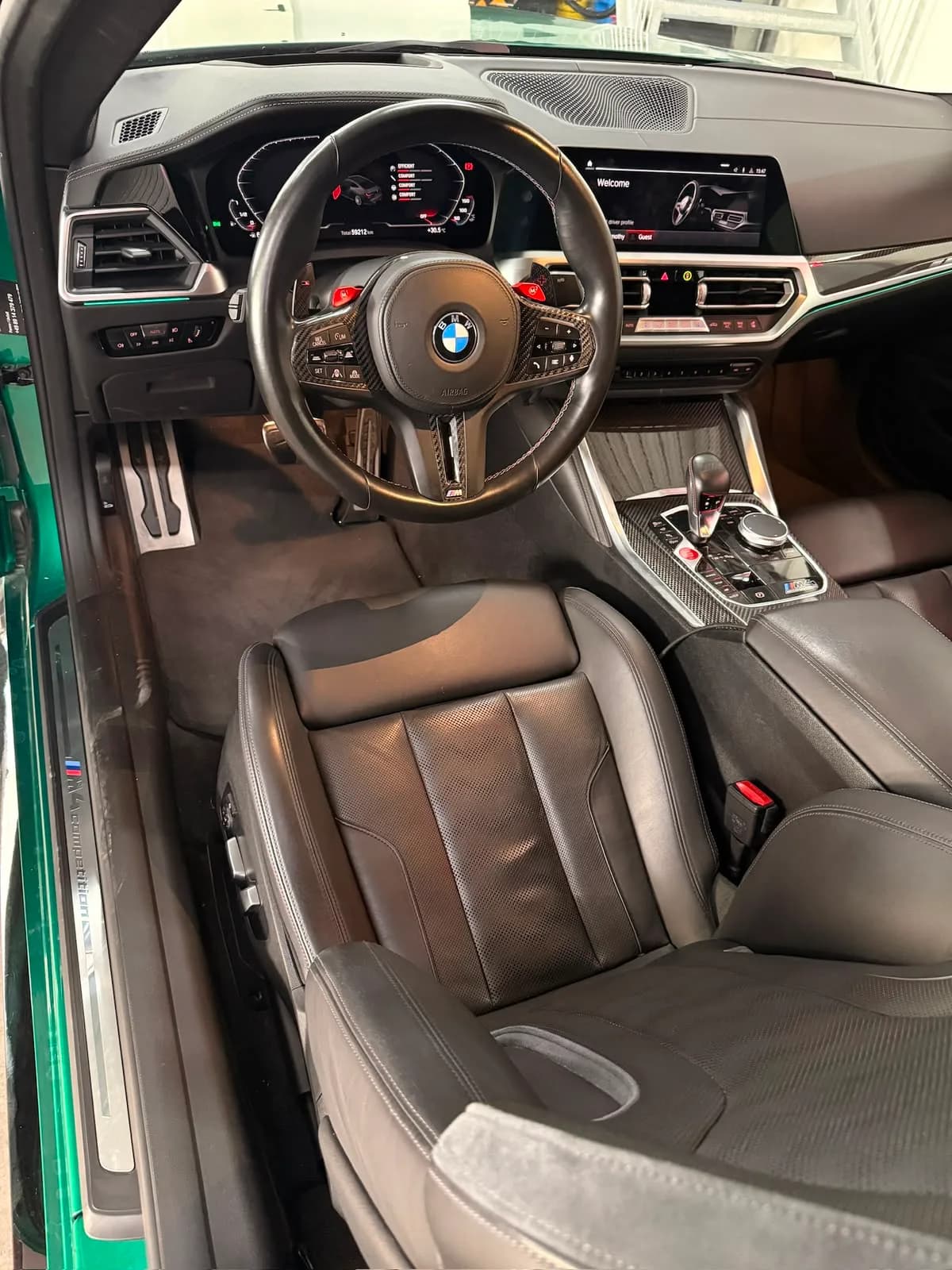BMW M4 Competition - Miniature 12
