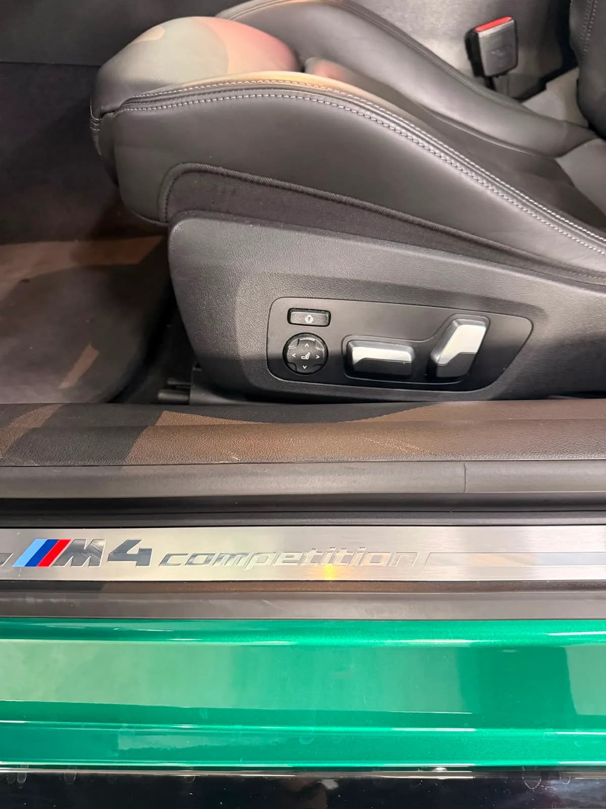 BMW M4 Competition - Miniature 15