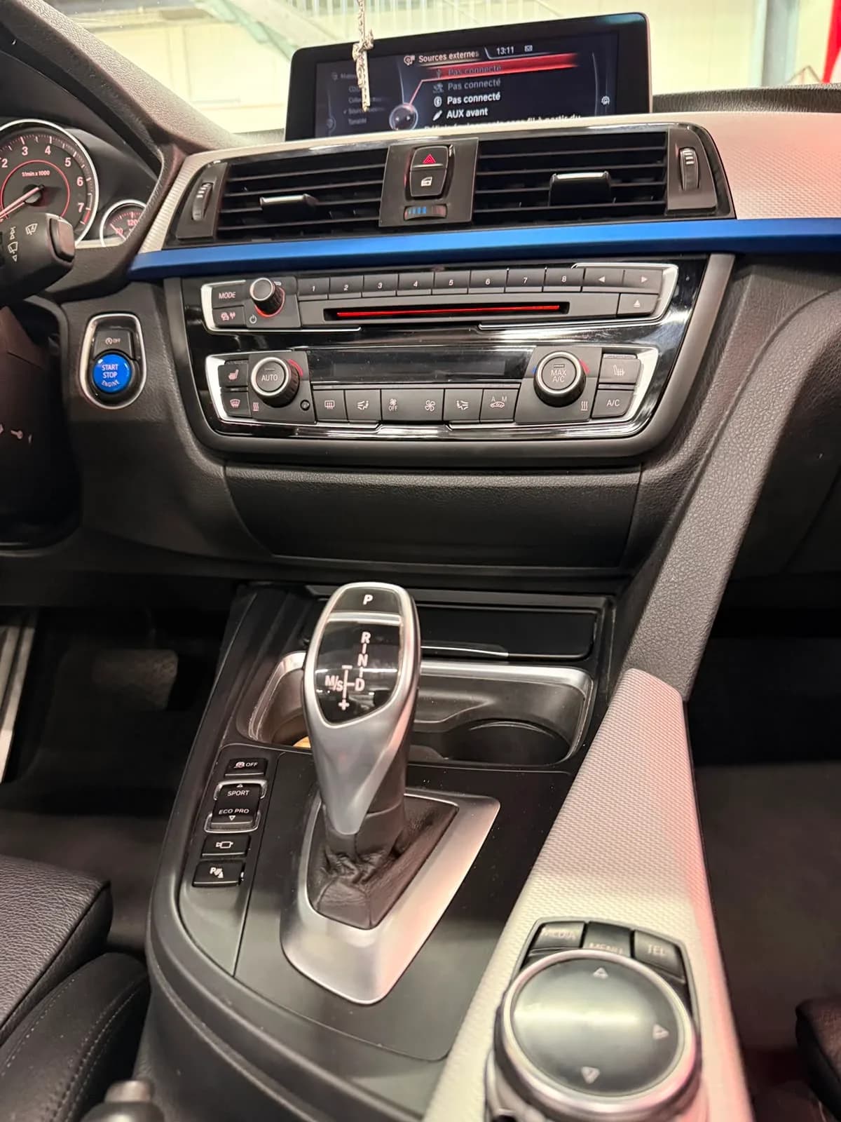 BMW 435i Cabriolet xDrive SportLine - Miniature 11