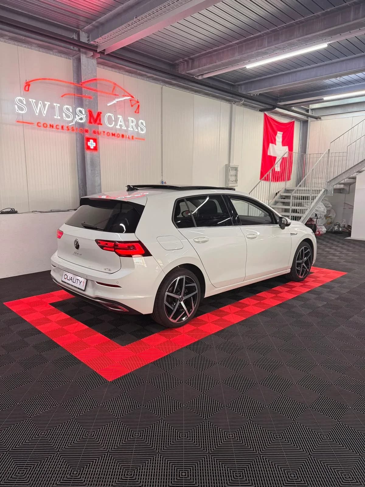 VW Golf 8 eTSI - Miniature 3