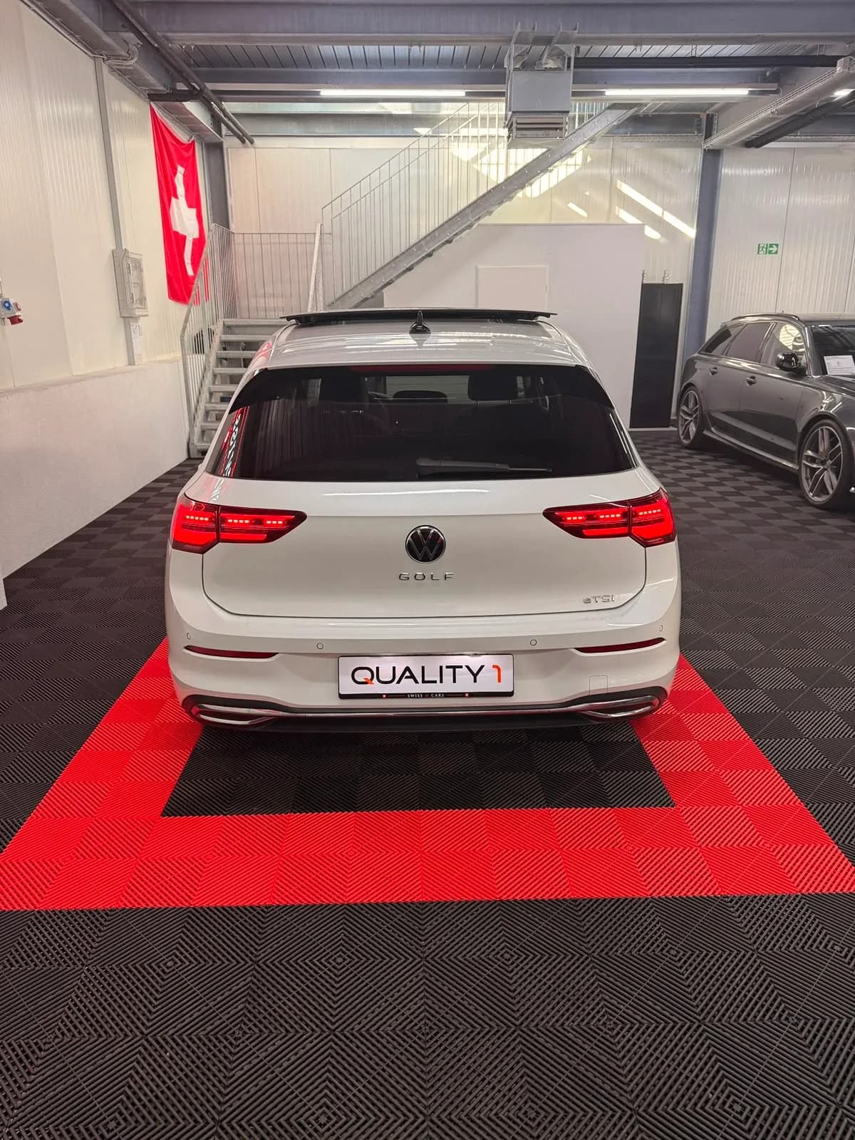 VW Golf 8 eTSI - Miniature 5