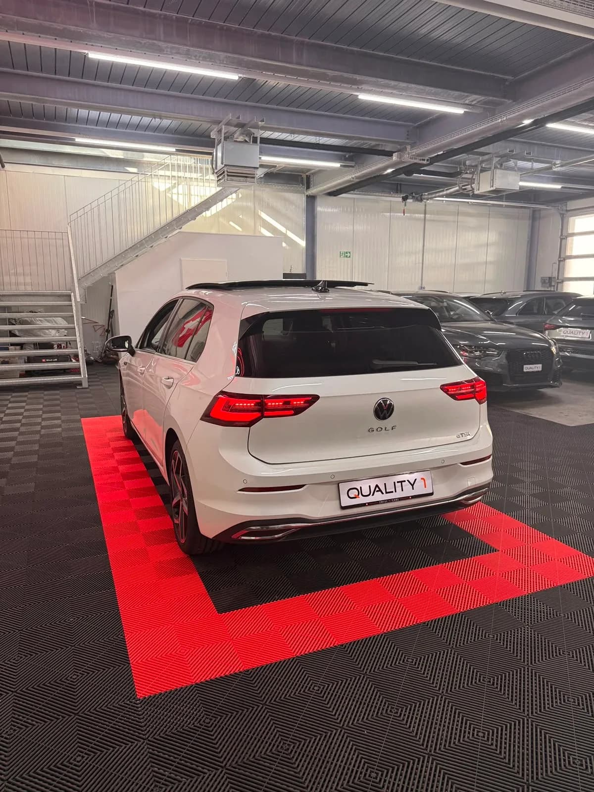 VW Golf 8 eTSI - Miniature 6