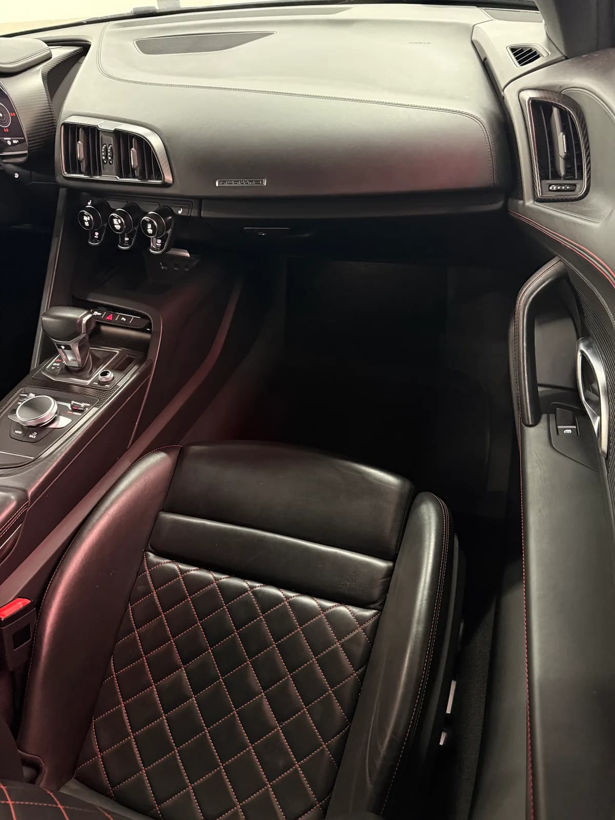 Audi R8 V10 - Miniature 17