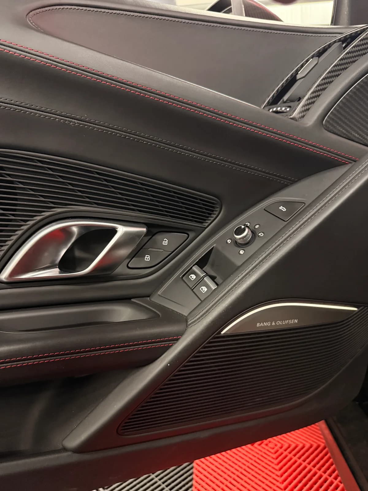 Audi R8 V10 - Miniature 20