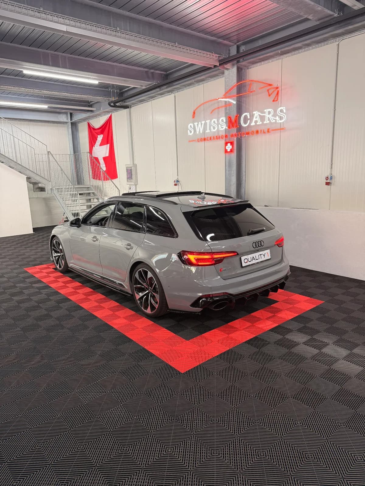 Audi RS4 gris nardo - Miniature 7