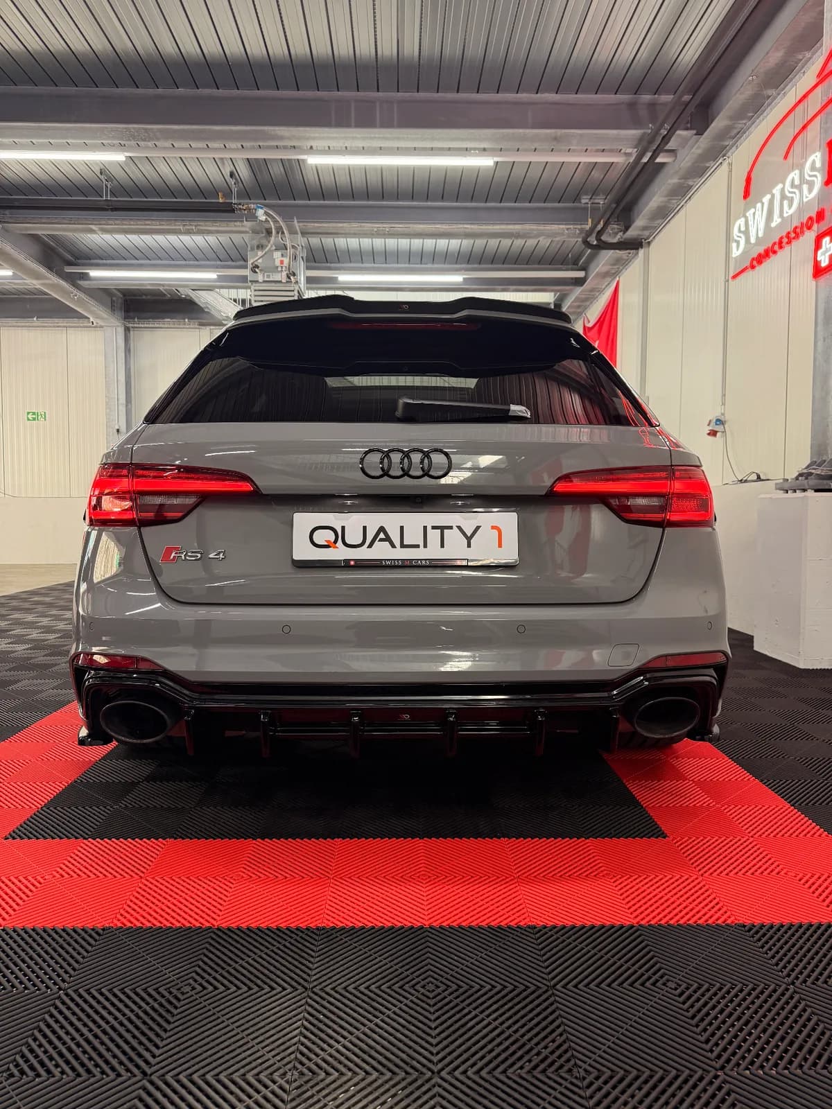 Audi RS4 gris nardo - Miniature 9