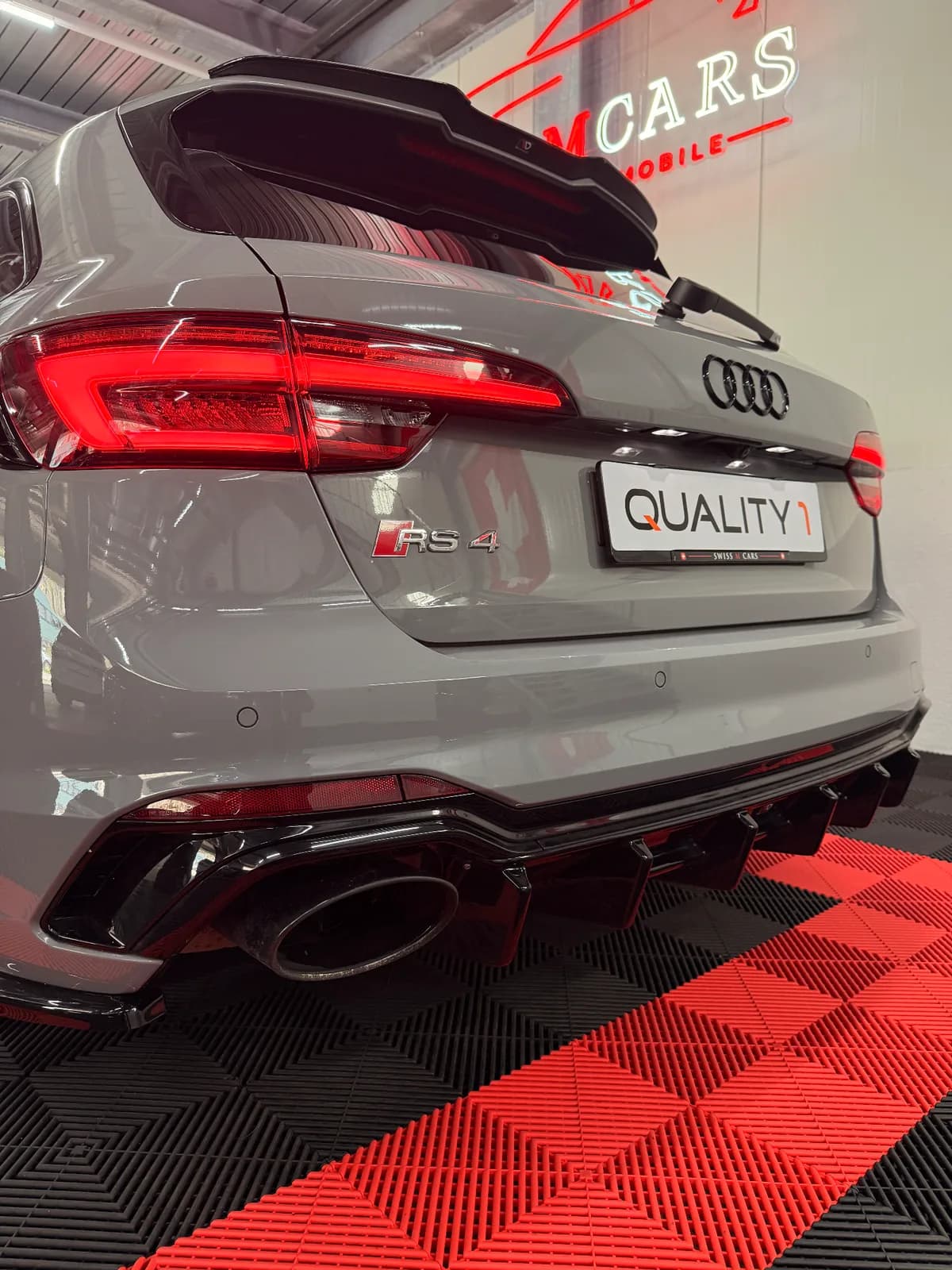 Audi RS4 gris nardo - Miniature 11