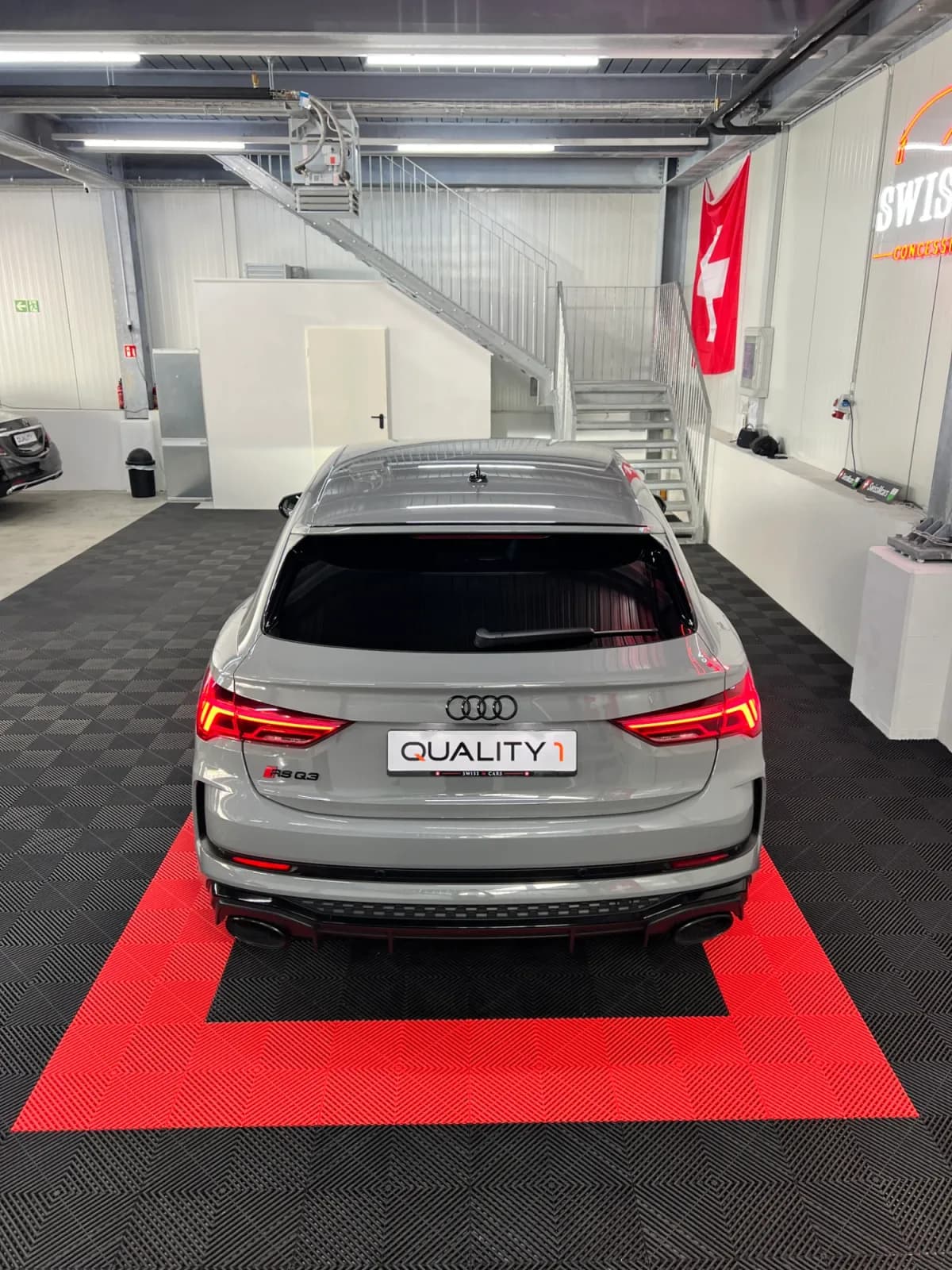 AUDI RSQ3 - Miniature 11