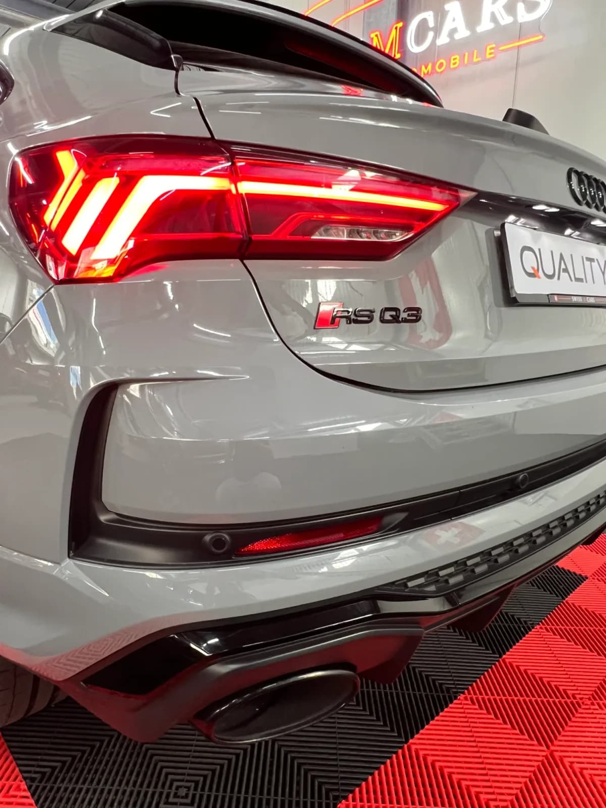 AUDI RSQ3 - Miniature 13