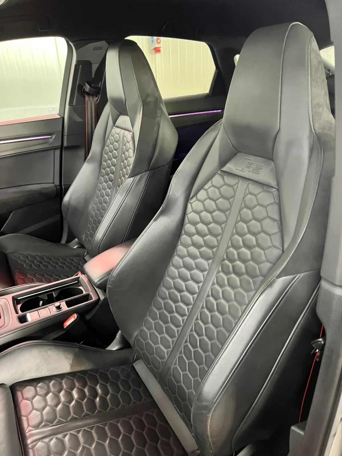 AUDI RSQ3 - Miniature 15