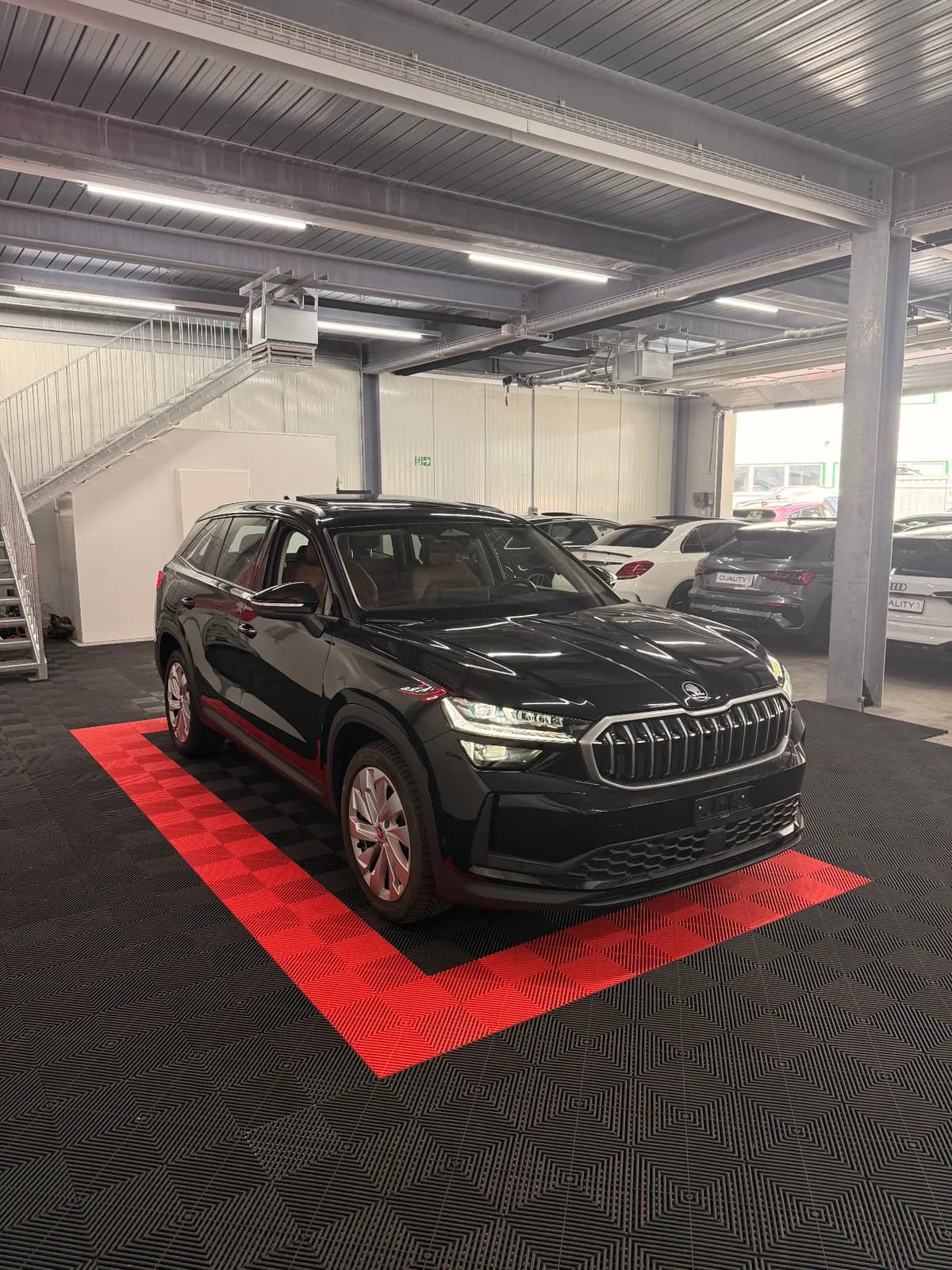 SKODA KODIAQ - Miniature 3