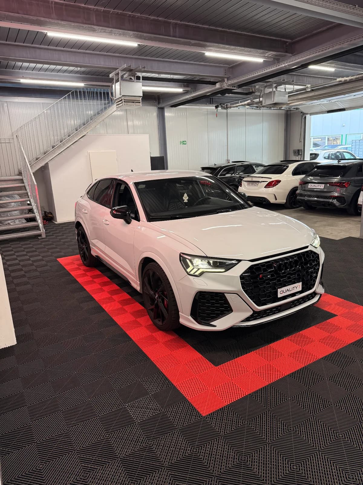 Audi RSQ3 - Miniature 3