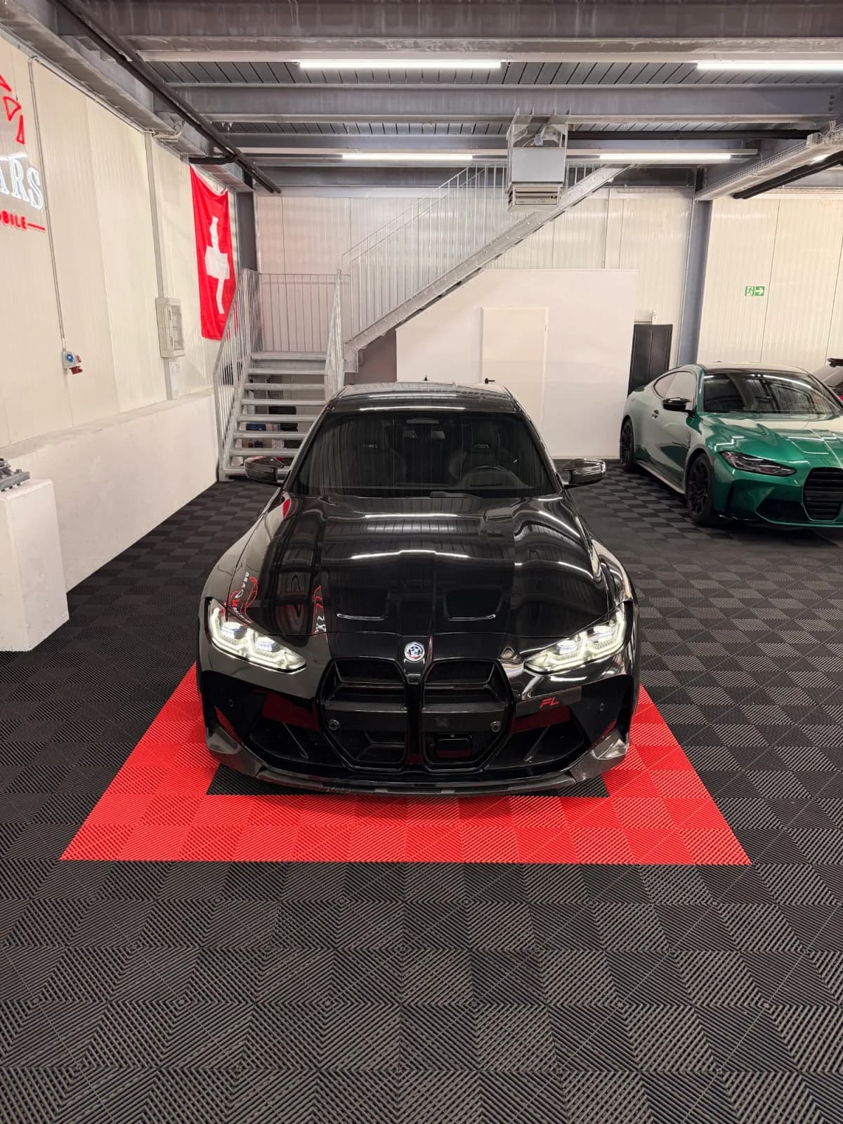 BMW M3 Competition - Thumbnail 2