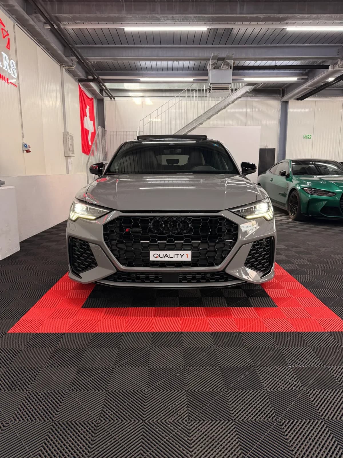AUDI RSQ3 - Miniature 2