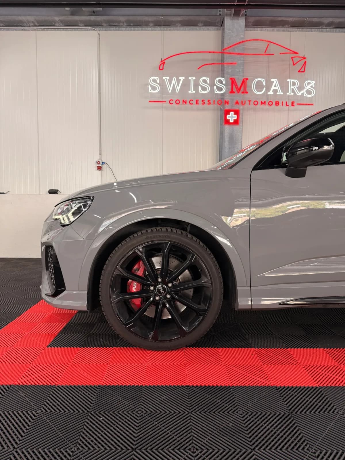 AUDI RSQ3 - Miniature 7