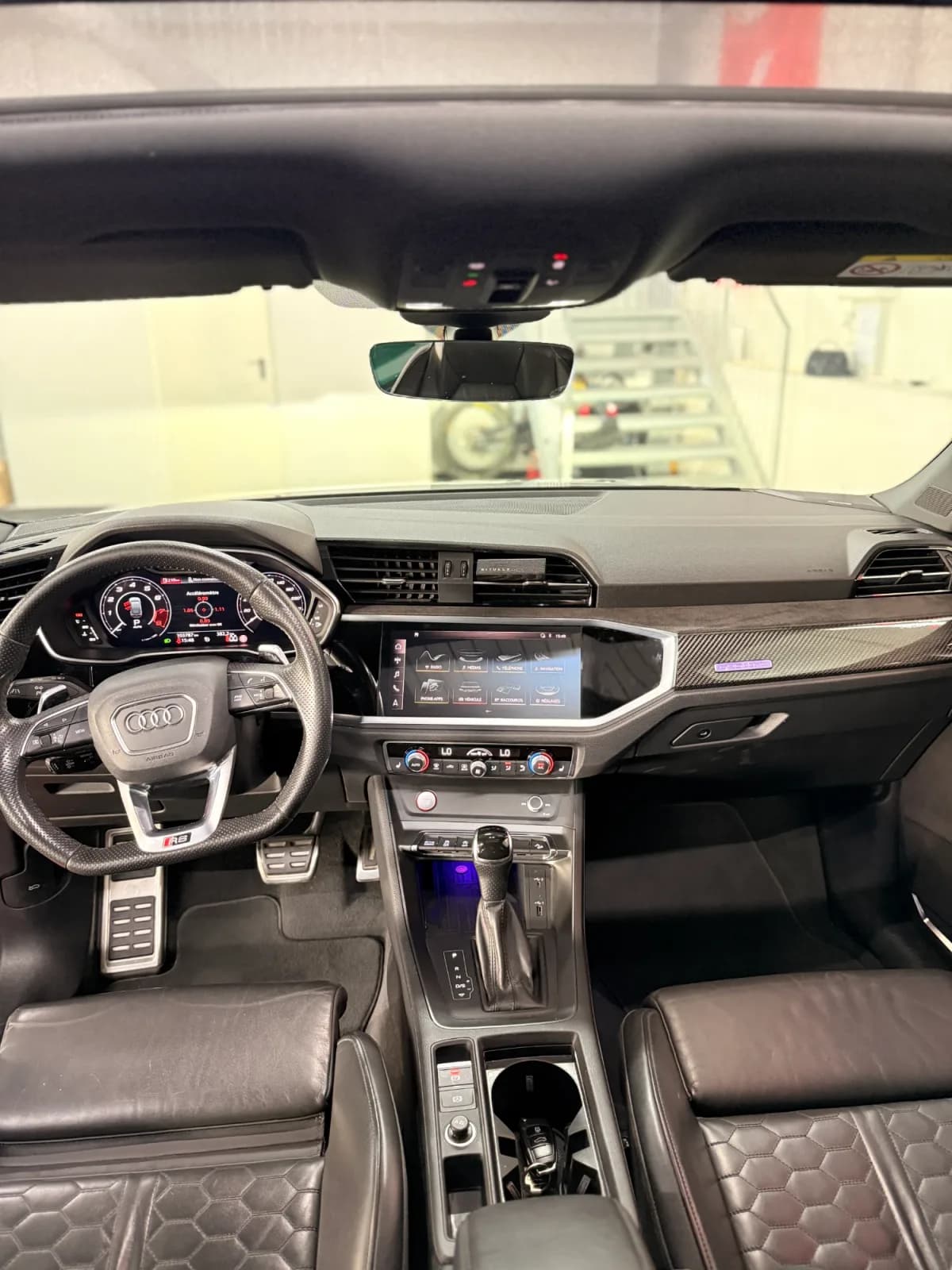 AUDI RSQ3 - Miniature 16