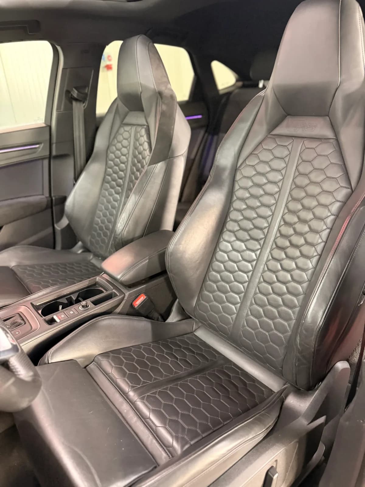 AUDI RSQ3 - Miniature 18