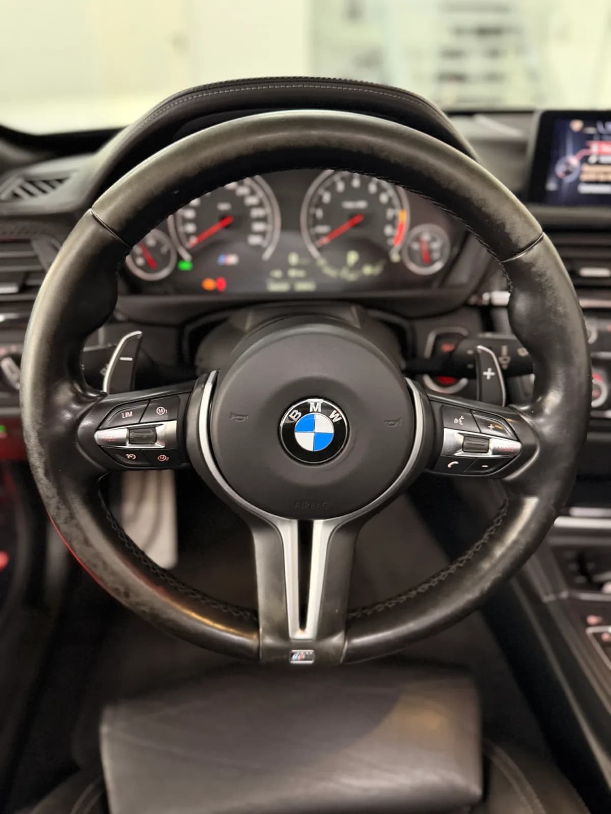 BMW M4 F83 Cabriolet - Miniature 16