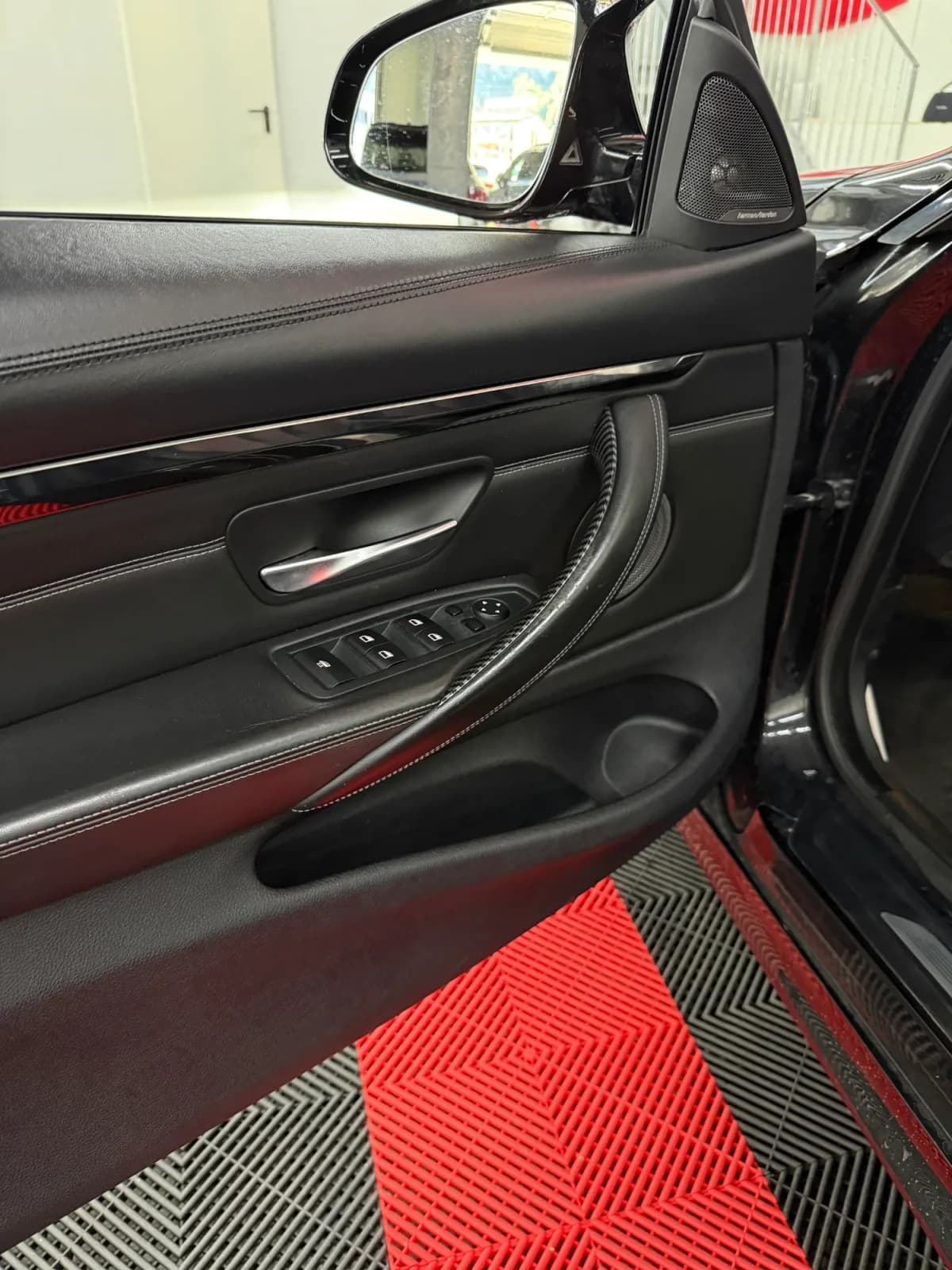 BMW M4 F83 Cabriolet - Miniature 18