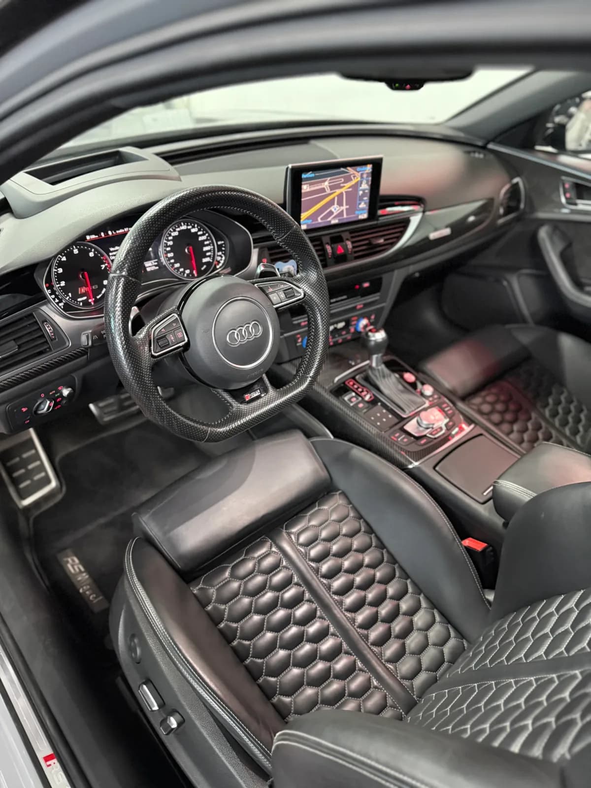AUDI RS6 ABT - Miniature 17