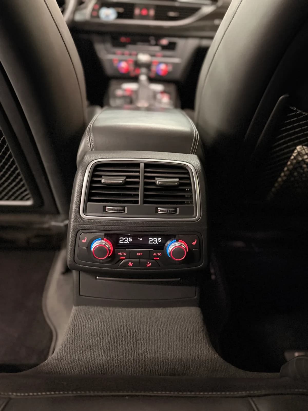 AUDI RS6 ABT - Miniature 24