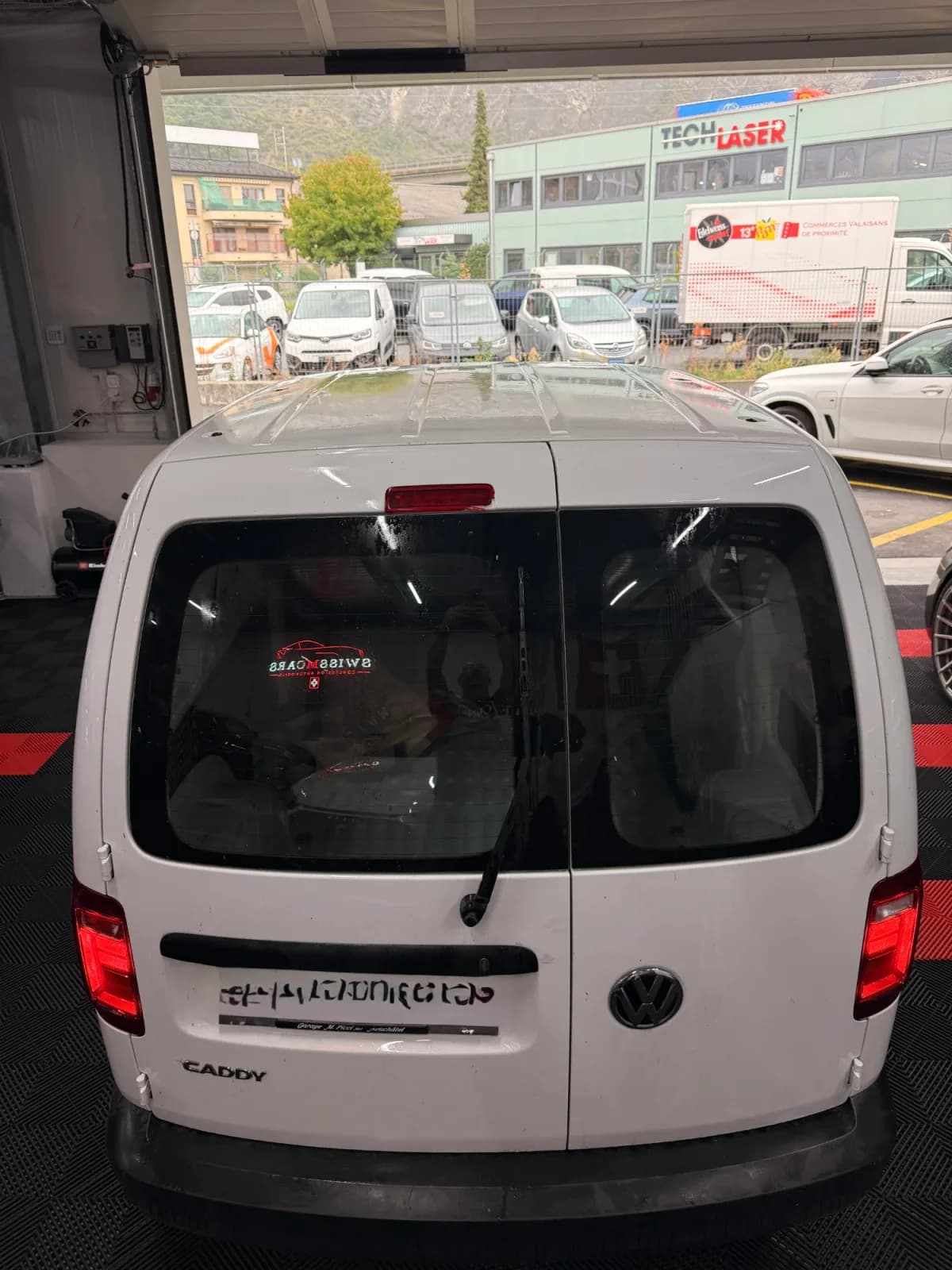 VW Caddy - Miniature 10