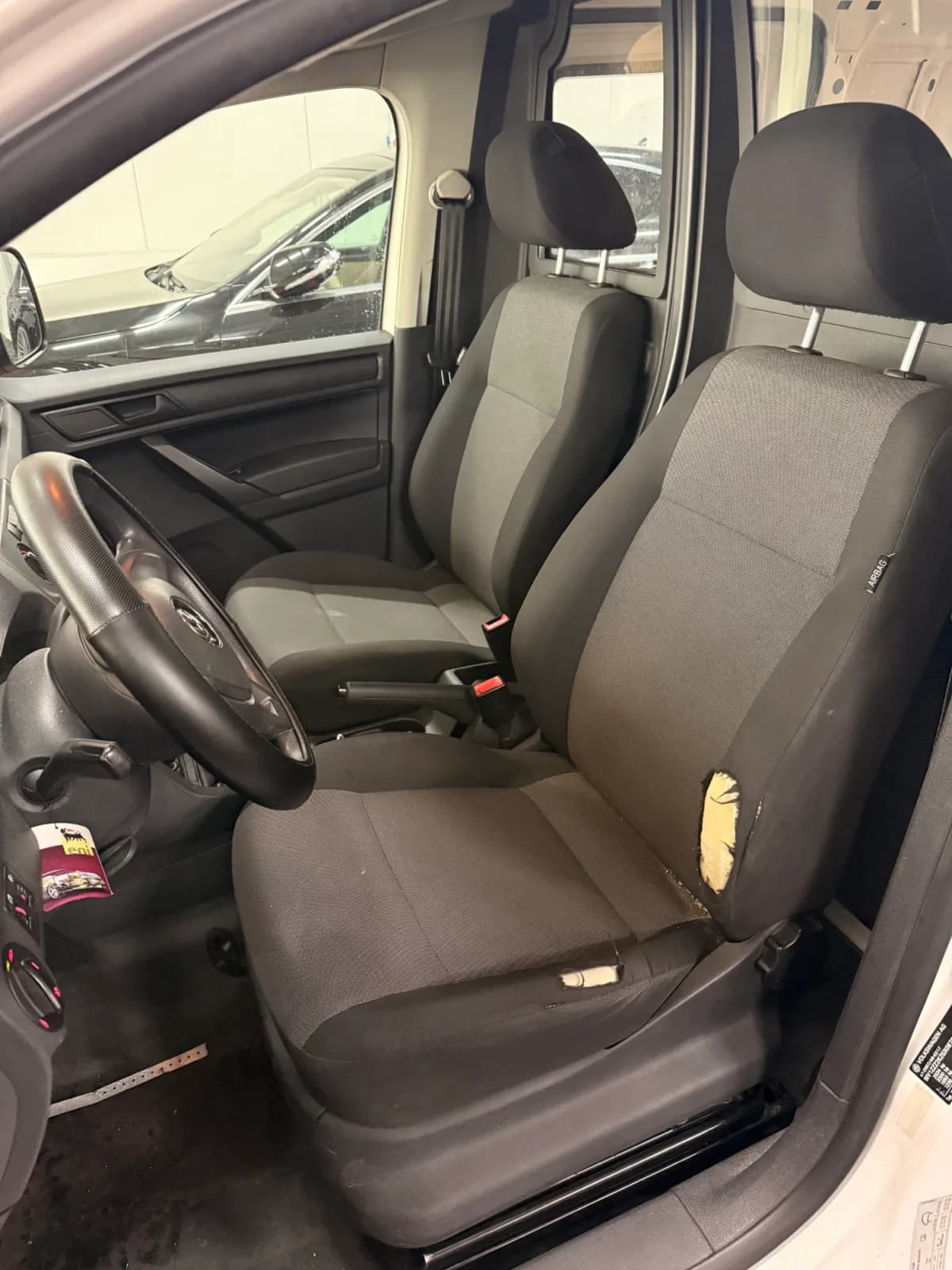 VW Caddy - Miniature 15