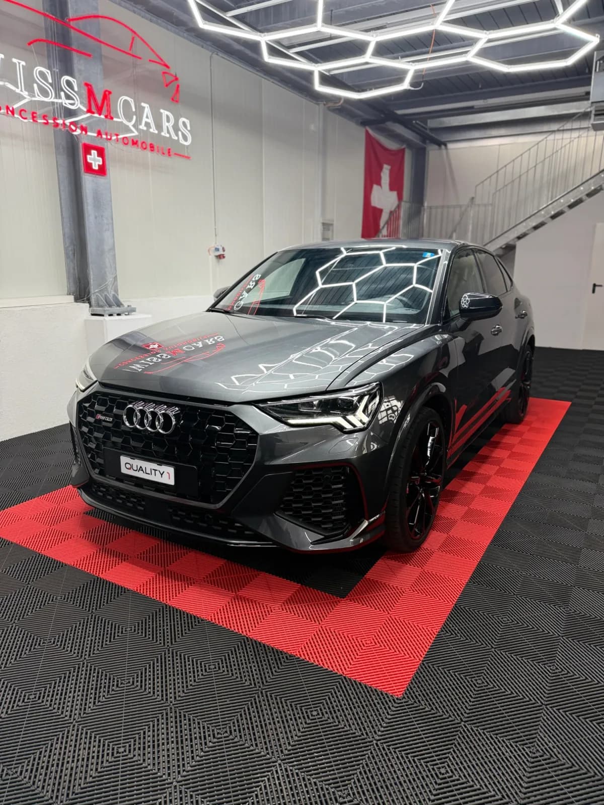 AUDI RSQ3 - Miniature 2