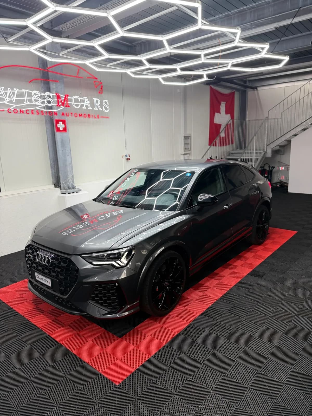 AUDI RSQ3 - Miniature 7