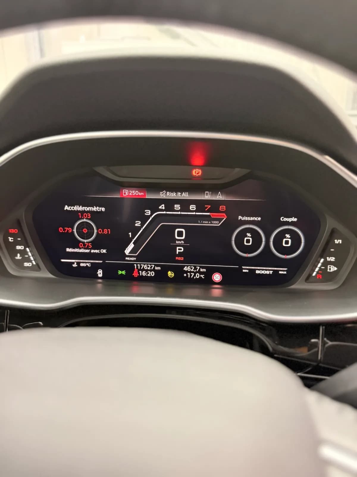 AUDI RSQ3 - Miniature 33