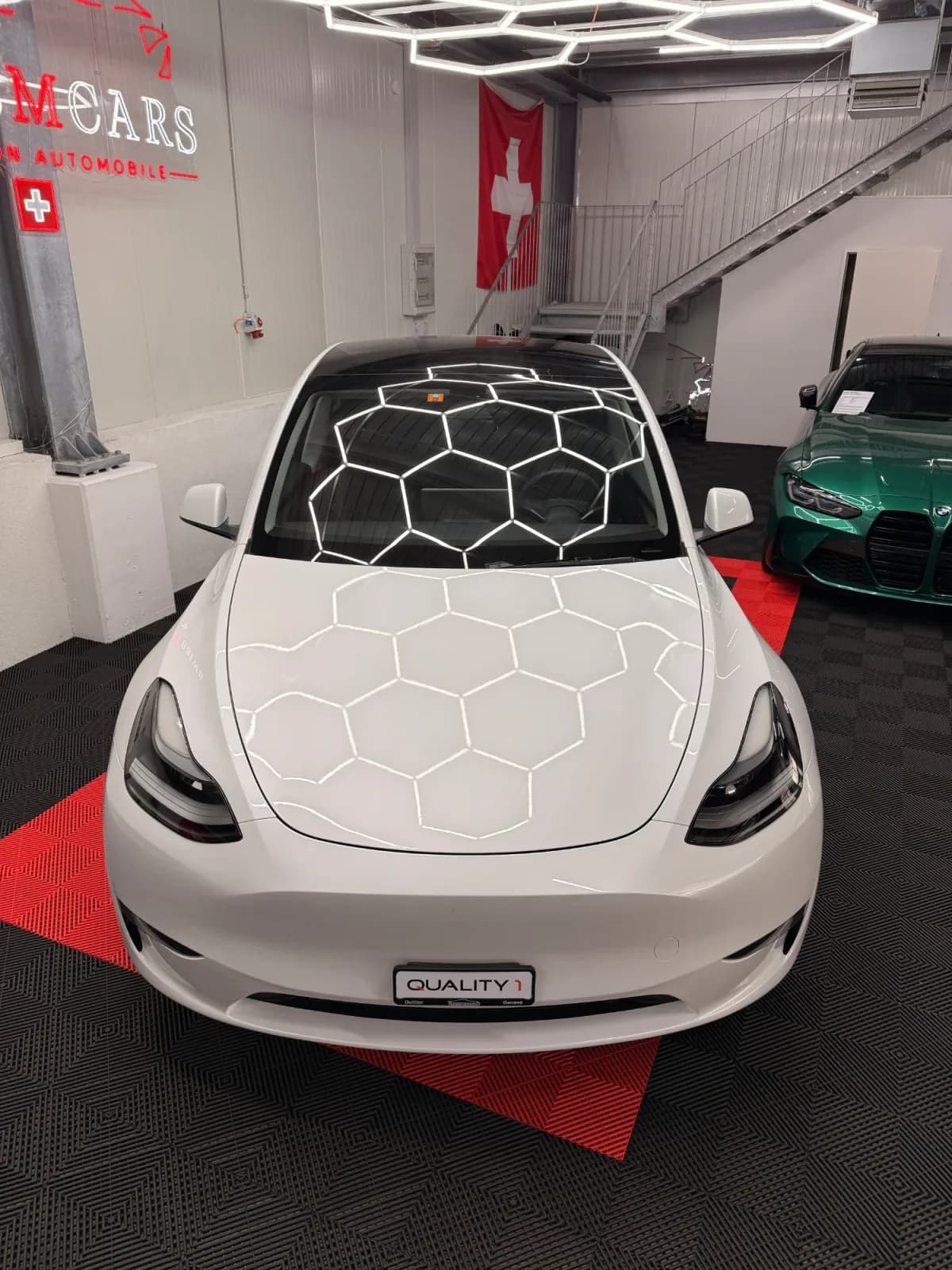 TESLA Model Y - Miniature 3