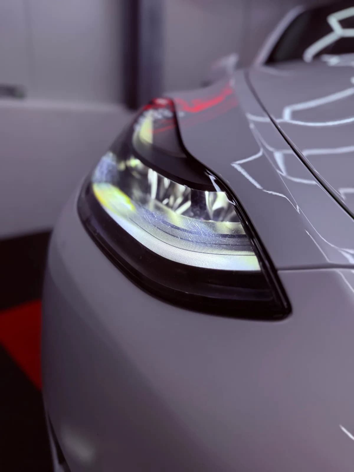 TESLA Model Y - Miniature 32