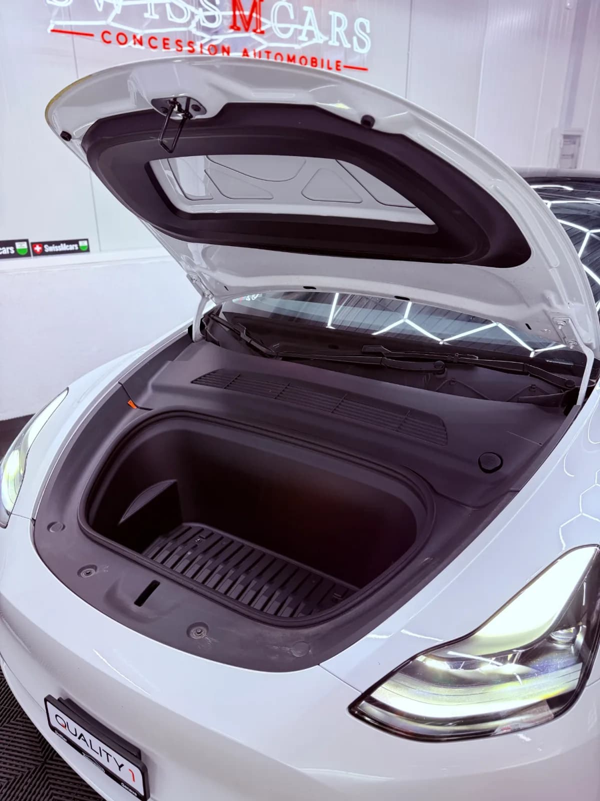 TESLA Model Y - Miniature 33